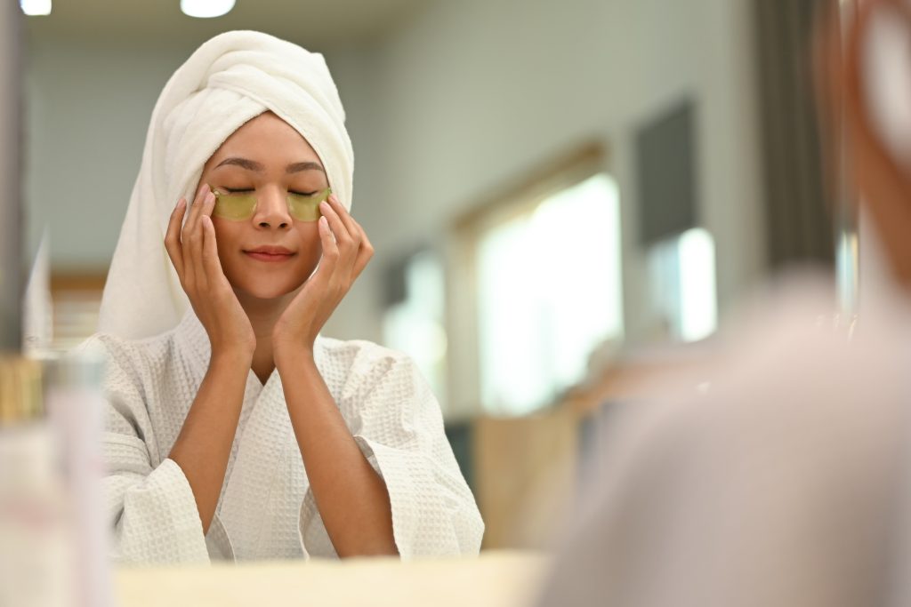 cosméticos antifadiga são produtos de beleza que têm como objetivo combater os sinais de fadiga na pele
